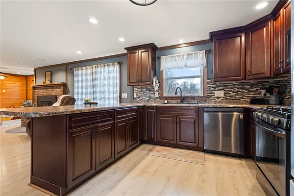 $274,900 | 8549 N Road, Le Roy, NY 14482