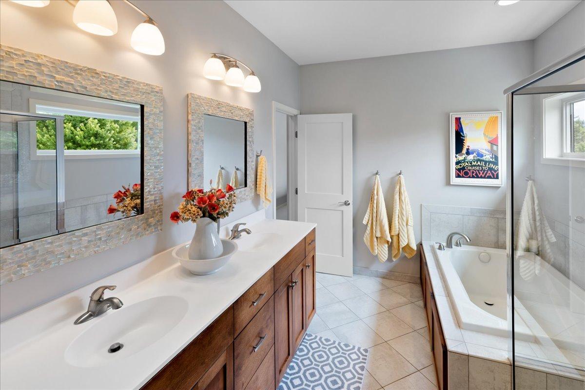 70 Lake Riley Trail Chanhassen, MN 55317 - Photo 23 of 52