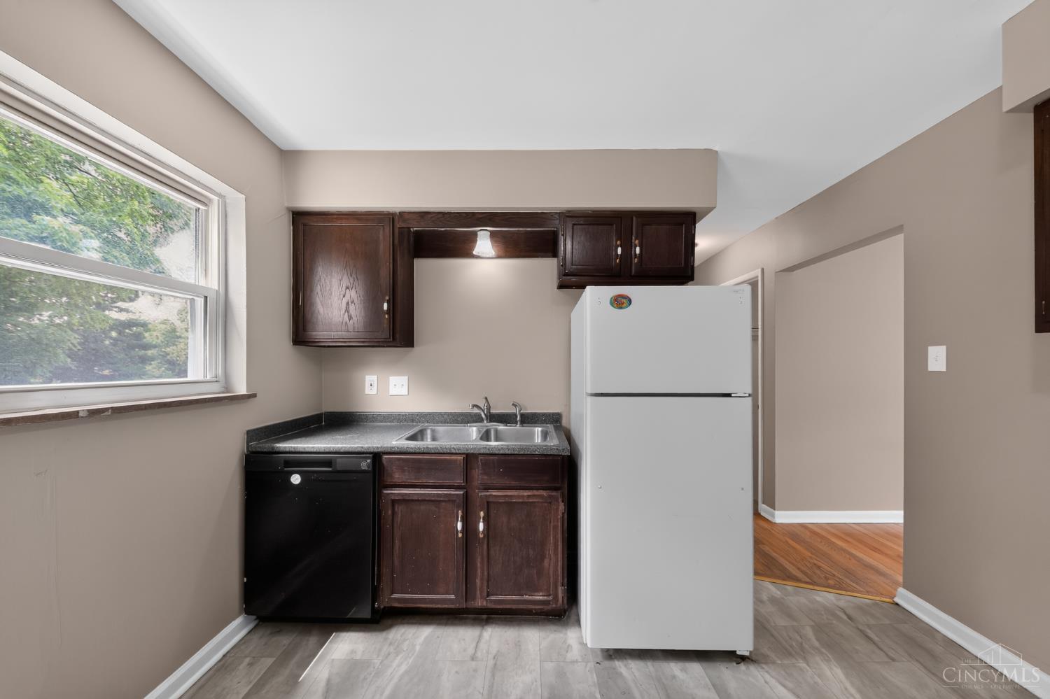 1119 Anderson Ferry Road Cincinnati, OH 45238 - Photo 14 of 31