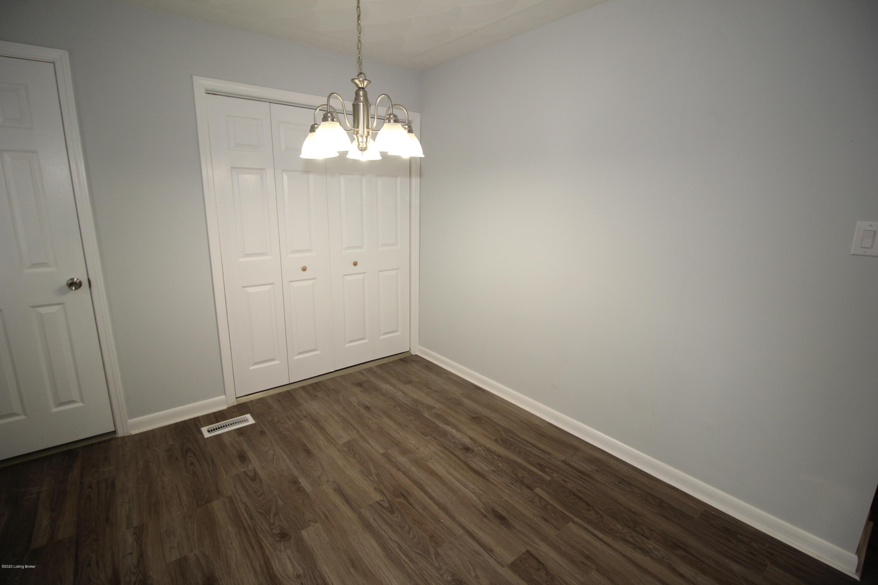 6508 Price Ln Road Louisville, KY 40229 - Photo 10 of 22 IMG_0422