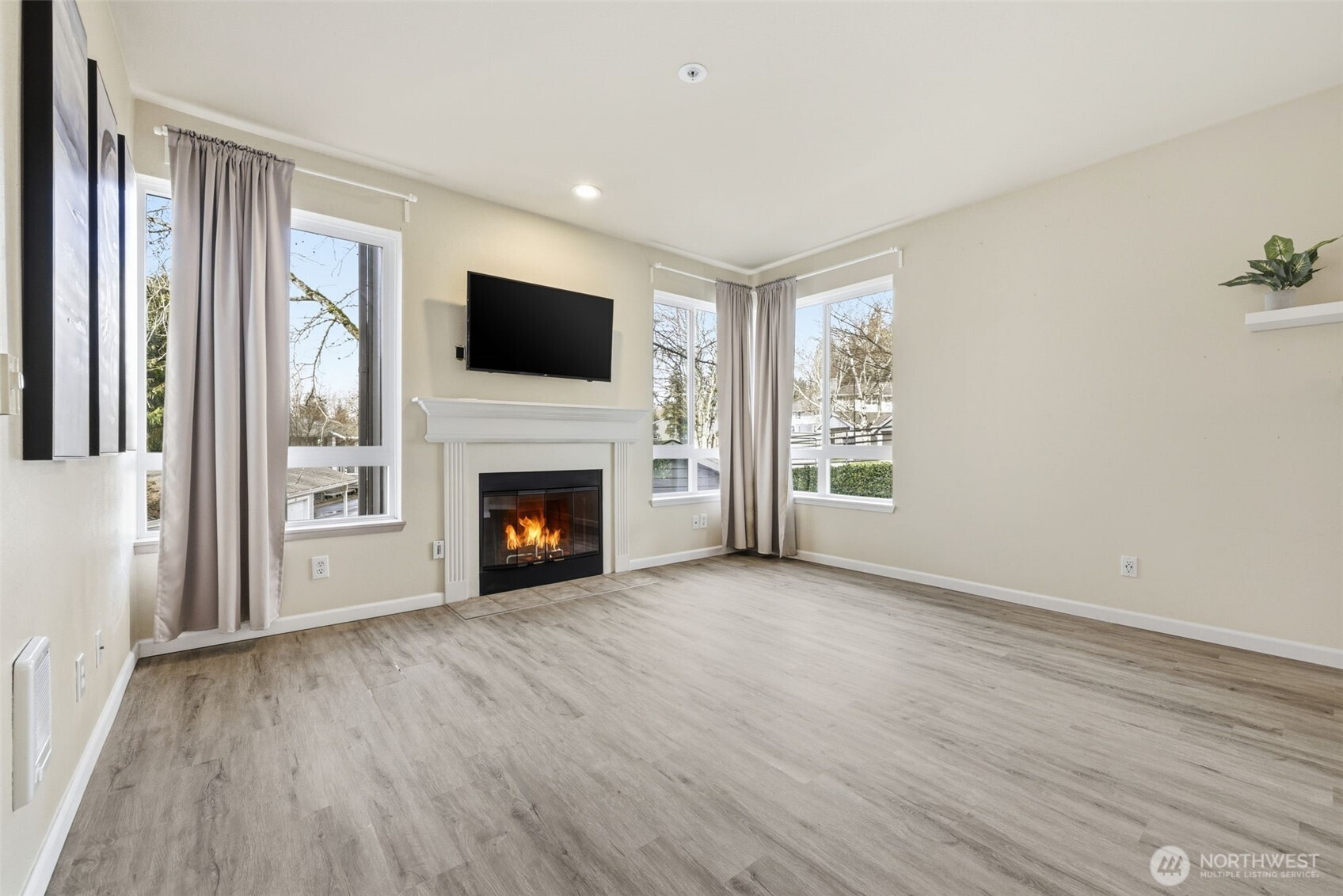 3914 243rd Place Southeast, Unit L301 Bothell, WA 98021 - Photo 4 of 19