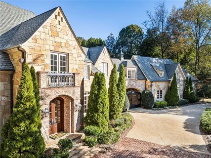 a view of an entryway