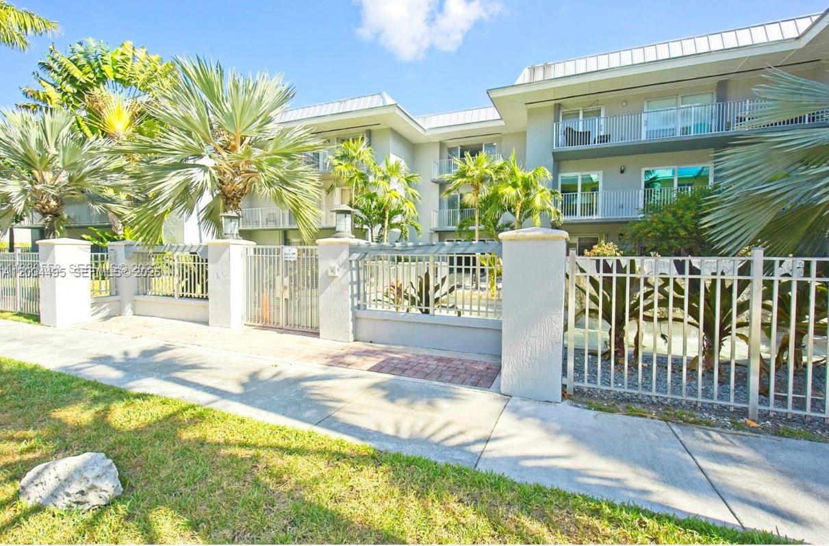 7401 Southwest 82nd Street, Unit 207S Miami, FL 33143 - Photo 13 of 15