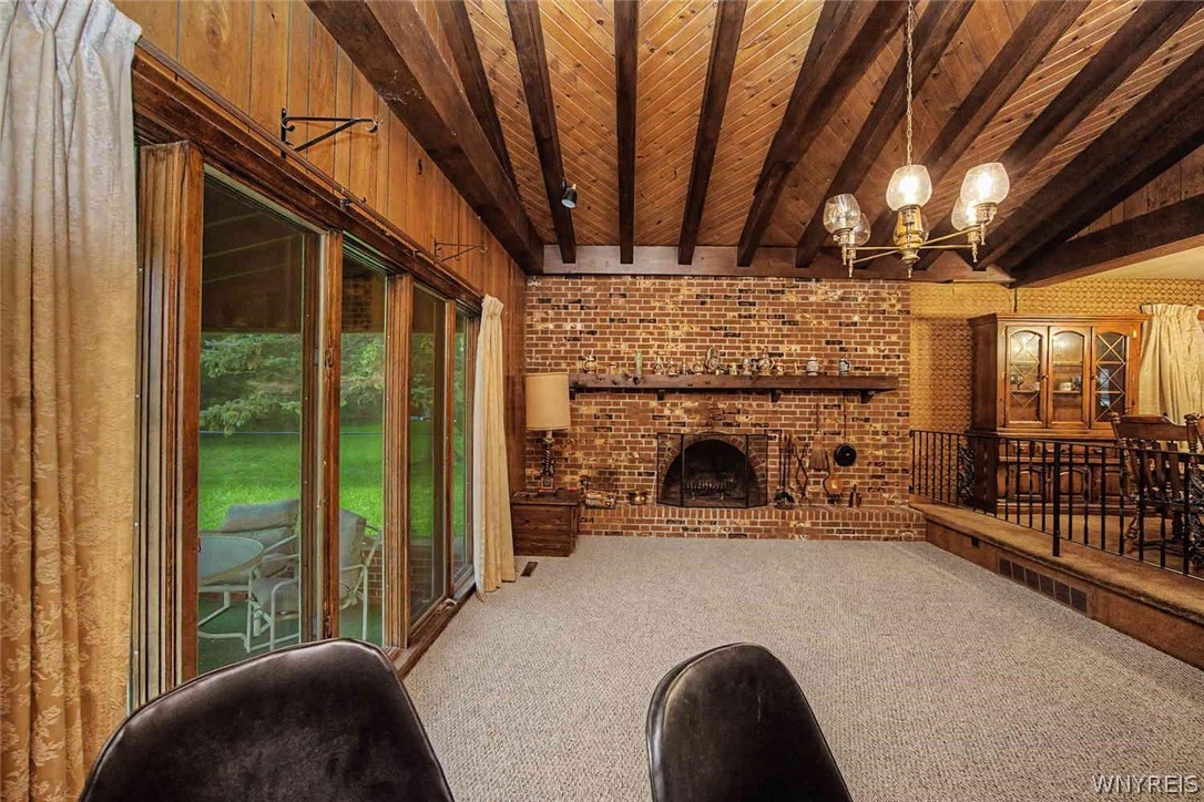 2020 Tuscarora Road Niagara, NY 14304 - Photo 30 of 50 family room