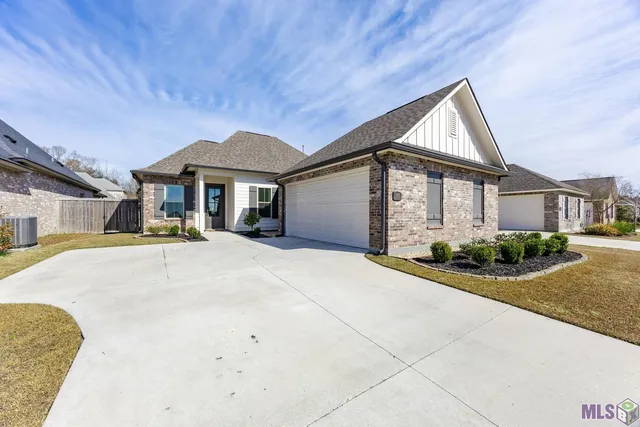 $399,900 | 36388 Belle Reserve Avenue, Prairieville, LA 70769