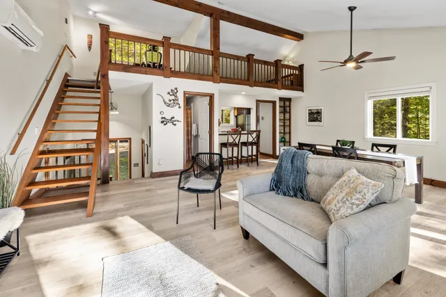 $390,000 | 525 Morgan Road, Hartford, VT 05059