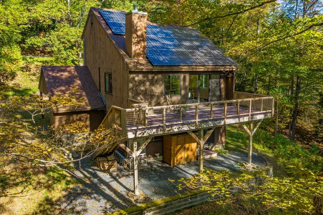 $390,000 | 525 Morgan Road, Hartford, VT 05059