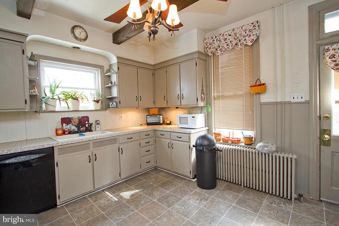 29 North 9th Street Columbia, PA 17512 - Photo 13 of 37