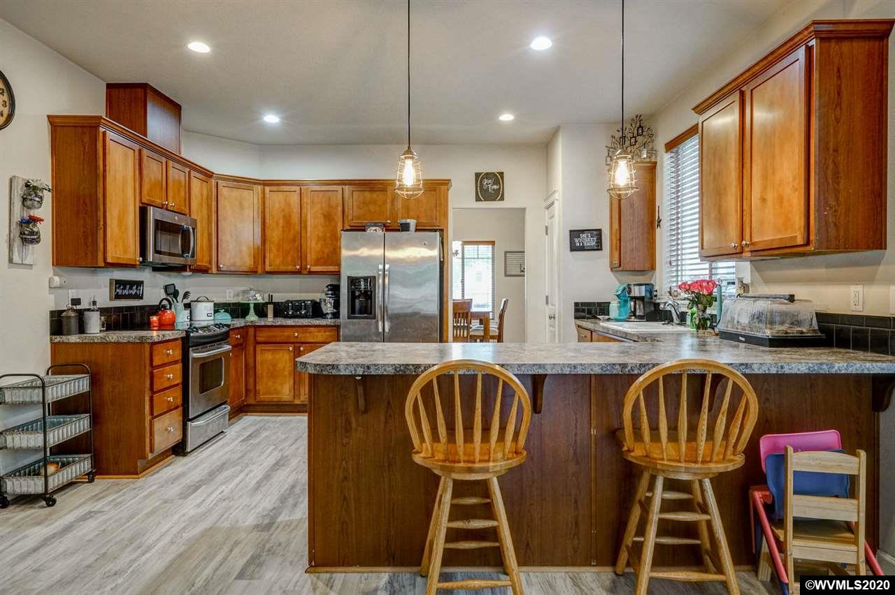 915 Salamander Road Southeast Jefferson, OR 97352 - Photo 9 of 33 Gallery Image 9