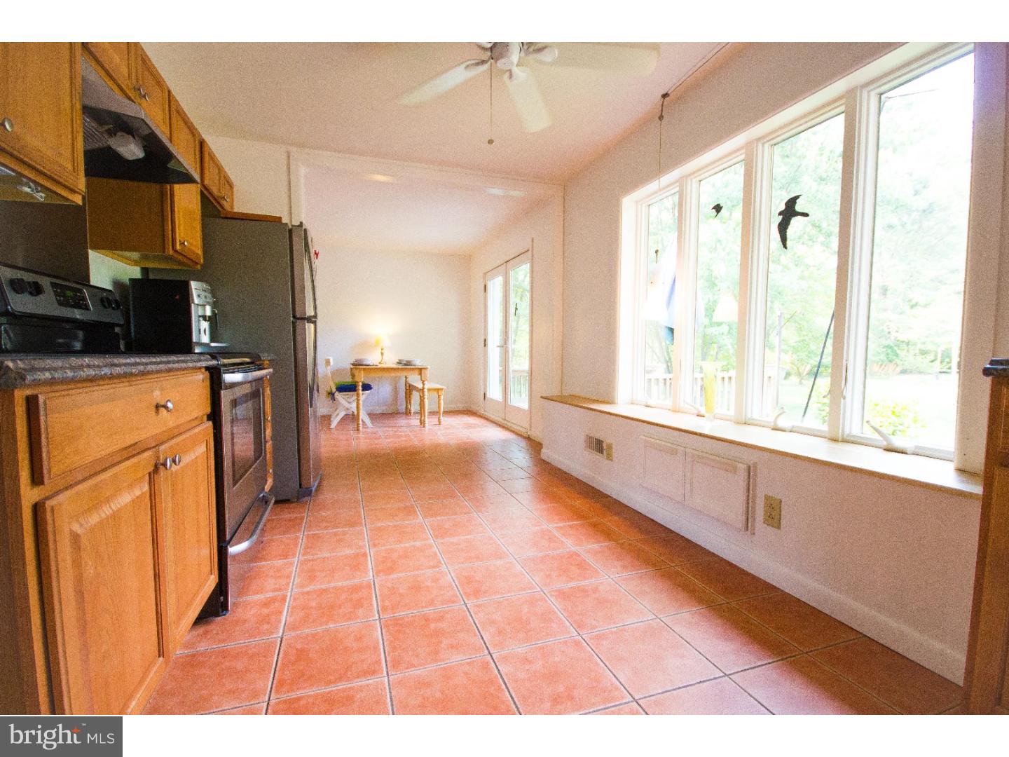 213 Marlton Road Pilesgrove, NJ 08098 - Photo 6 of 24 Gallery Image 6
