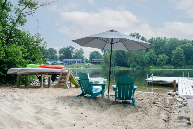 $949,900 | 29317 Misty Pines Street, Dowagiac, MI 49047