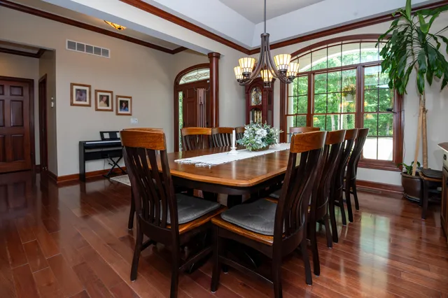 $949,900 | 29317 Misty Pines Street, Dowagiac, MI 49047