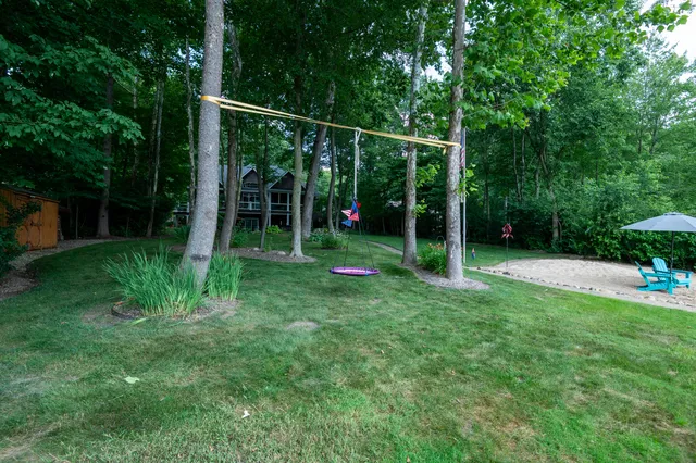 $949,900 | 29317 Misty Pines Street, Dowagiac, MI 49047