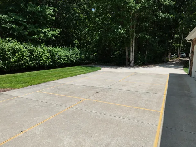 $949,900 | 29317 Misty Pines Street, Dowagiac, MI 49047