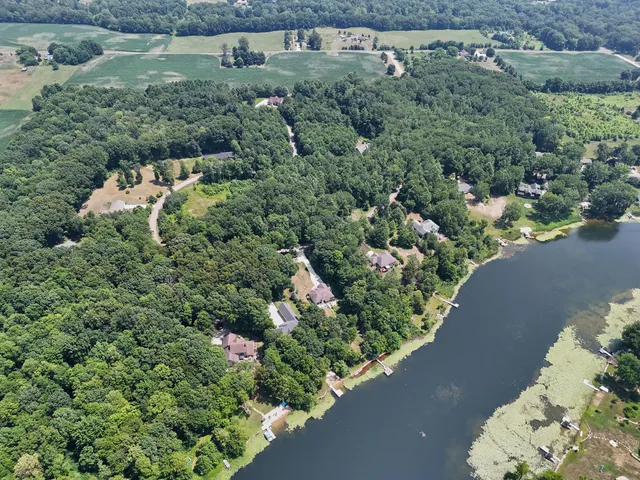 $949,900 | 29317 Misty Pines Street, Dowagiac, MI 49047