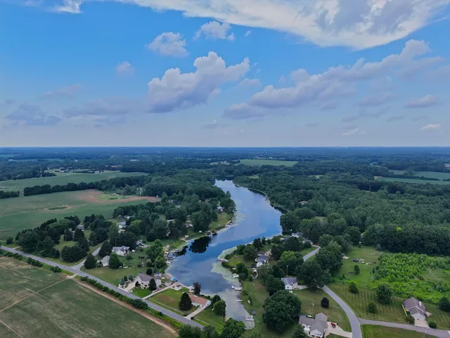 $949,900 | 29317 Misty Pines Street, Dowagiac, MI 49047