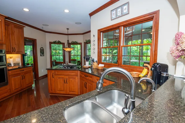 $949,900 | 29317 Misty Pines Street, Dowagiac, MI 49047