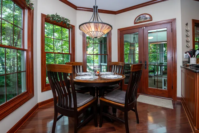 $949,900 | 29317 Misty Pines Street, Dowagiac, MI 49047