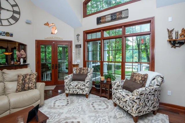 $949,900 | 29317 Misty Pines Street, Dowagiac, MI 49047