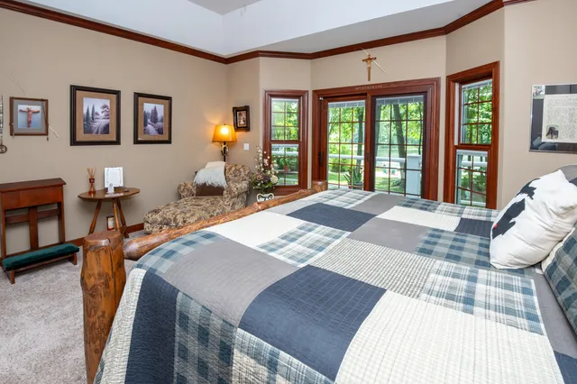 $949,900 | 29317 Misty Pines Street, Dowagiac, MI 49047