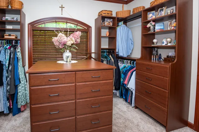 $949,900 | 29317 Misty Pines Street, Dowagiac, MI 49047