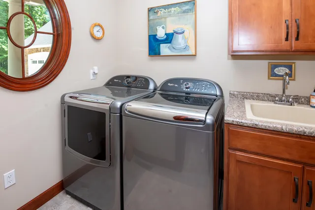 $949,900 | 29317 Misty Pines Street, Dowagiac, MI 49047