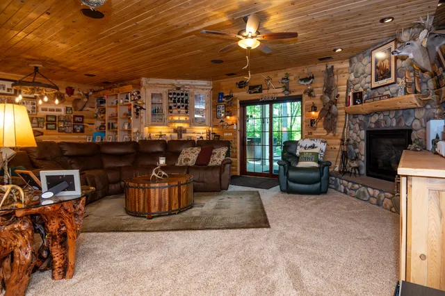 $949,900 | 29317 Misty Pines Street, Dowagiac, MI 49047