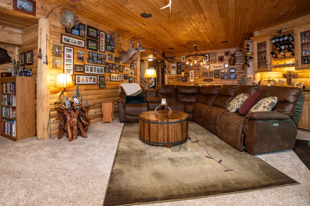 $949,900 | 29317 Misty Pines Street, Dowagiac, MI 49047