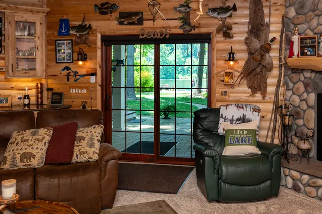 $949,900 | 29317 Misty Pines Street, Dowagiac, MI 49047