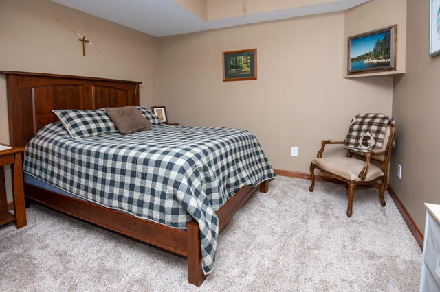 $949,900 | 29317 Misty Pines Street, Dowagiac, MI 49047