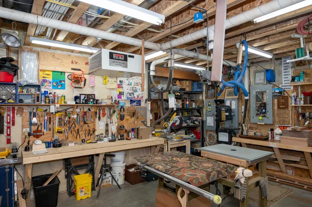 $949,900 | 29317 Misty Pines Street, Dowagiac, MI 49047