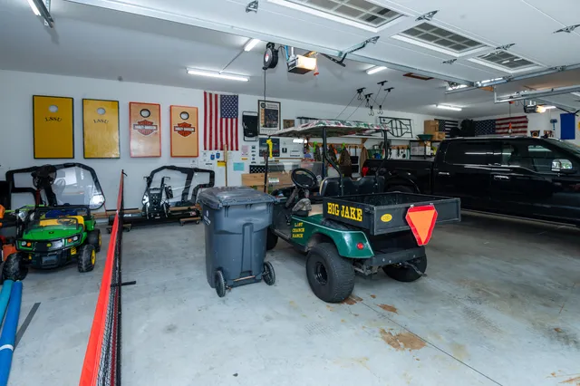 $949,900 | 29317 Misty Pines Street, Dowagiac, MI 49047