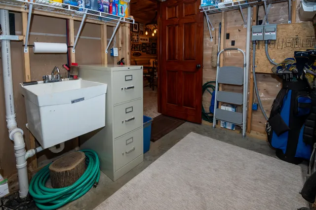 $949,900 | 29317 Misty Pines Street, Dowagiac, MI 49047