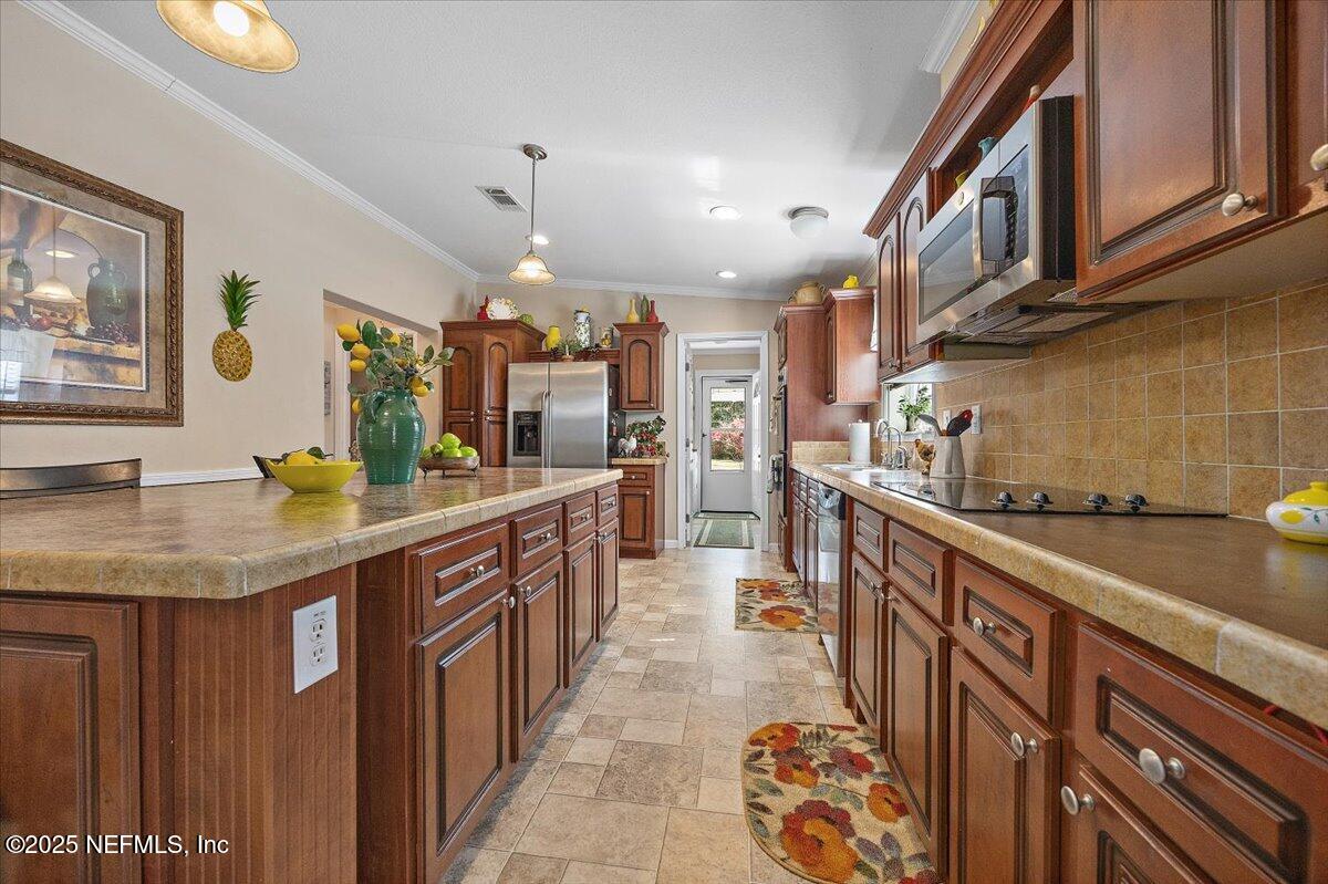 2719 Scully Road Middleburg, FL 32068 - Photo 5 of 24 05-Kitchen