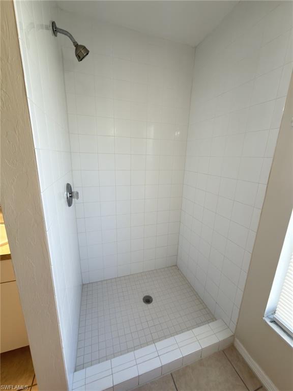 2513 48th Street Southwest Lehigh Acres, FL 33976 - Photo 4 of 22 a bathroom with a shower