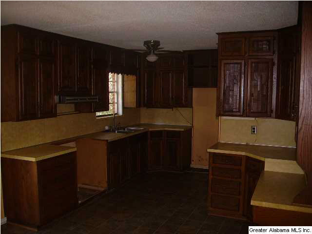 711 Dates Circle Bessemer, AL 35023 - Photo 5 of 14