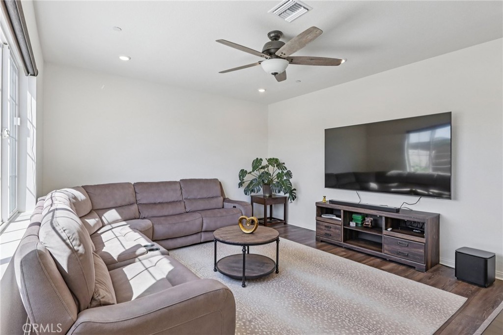 18811 Nanza Street Riverside, CA 92508 - Photo 4 of 28