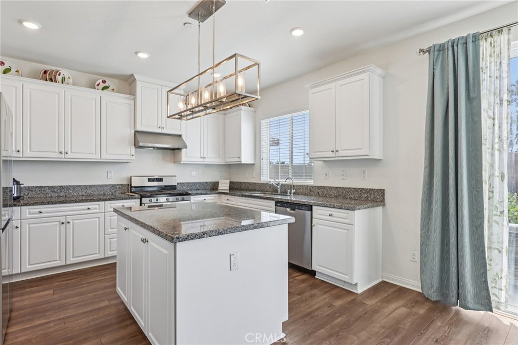 18811 Nanza Street Riverside, CA 92508 - Photo 7 of 28