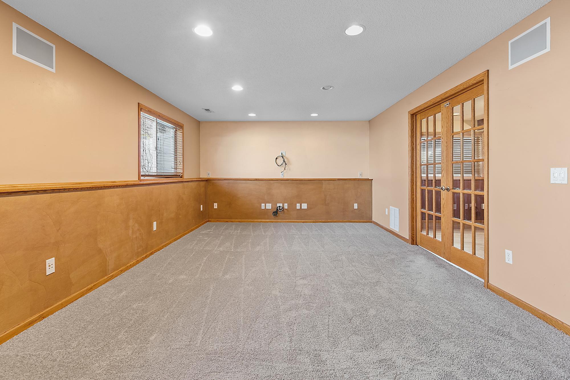 7297 Whitehall Road Shakopee, MN 55379 - Photo 23 of 30