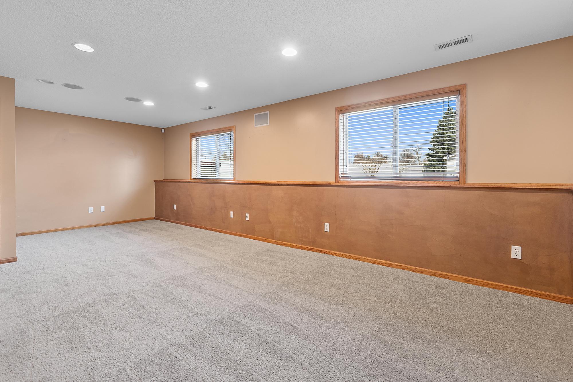 7297 Whitehall Road Shakopee, MN 55379 - Photo 24 of 30