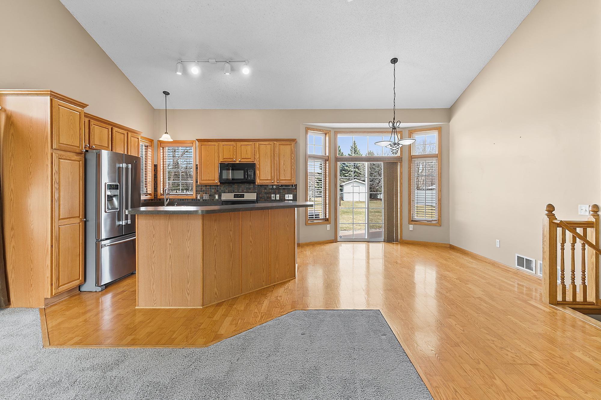 7297 Whitehall Road Shakopee, MN 55379 - Photo 7 of 30