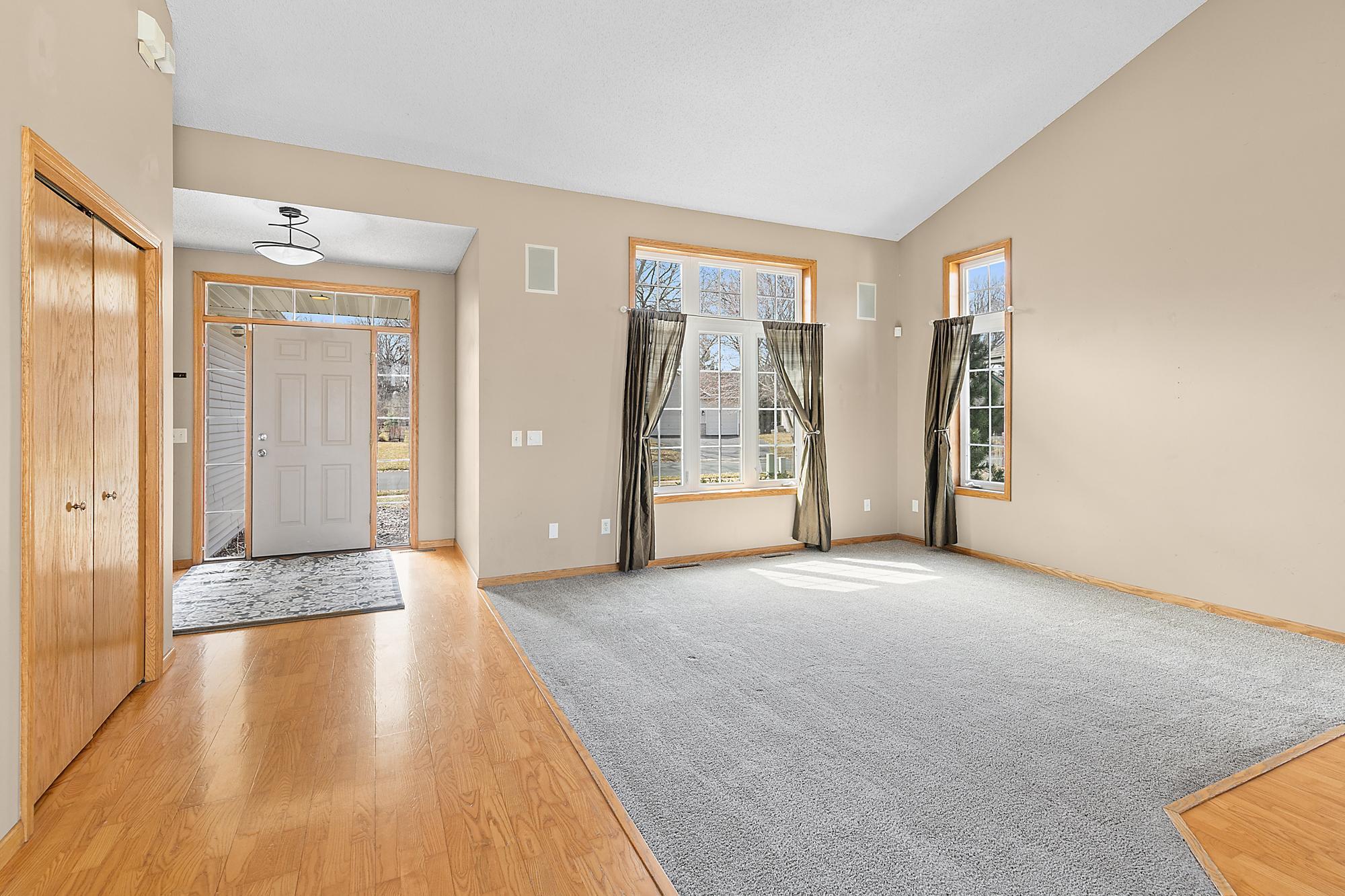 7297 Whitehall Road Shakopee, MN 55379 - Photo 8 of 30