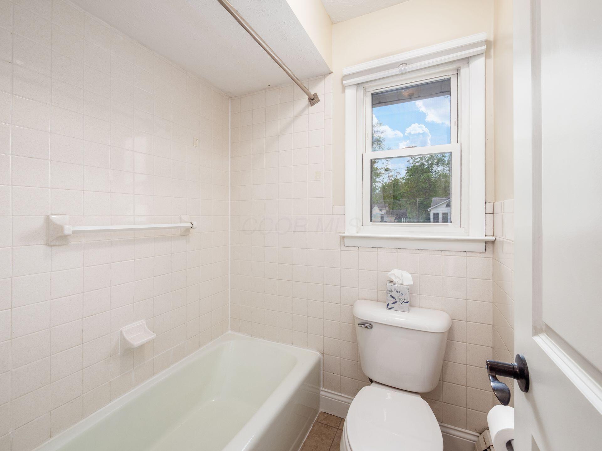 233 Devon Road Delaware, OH 43015 - Photo 37 of 54 Gallery Image 37
