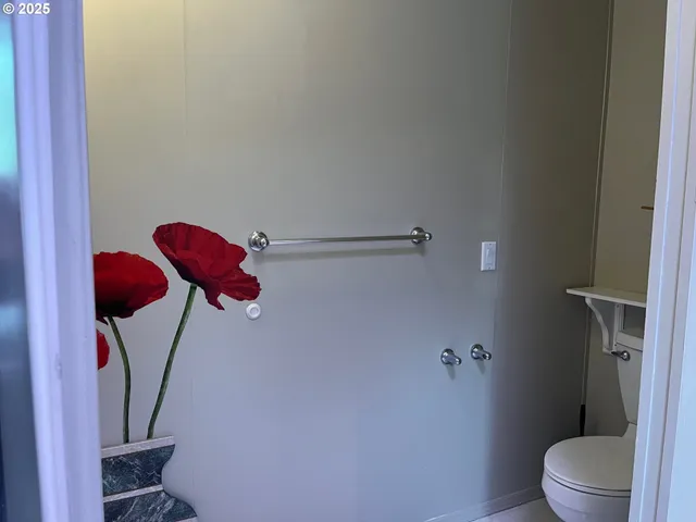 $105,000 | 141 West River Ridge Avenue, Roseburg, OR 97471