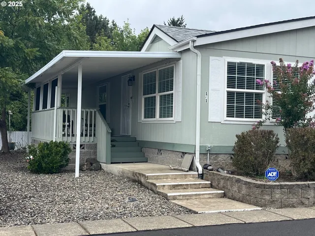$105,000 | 141 West River Ridge Avenue, Roseburg, OR 97471
