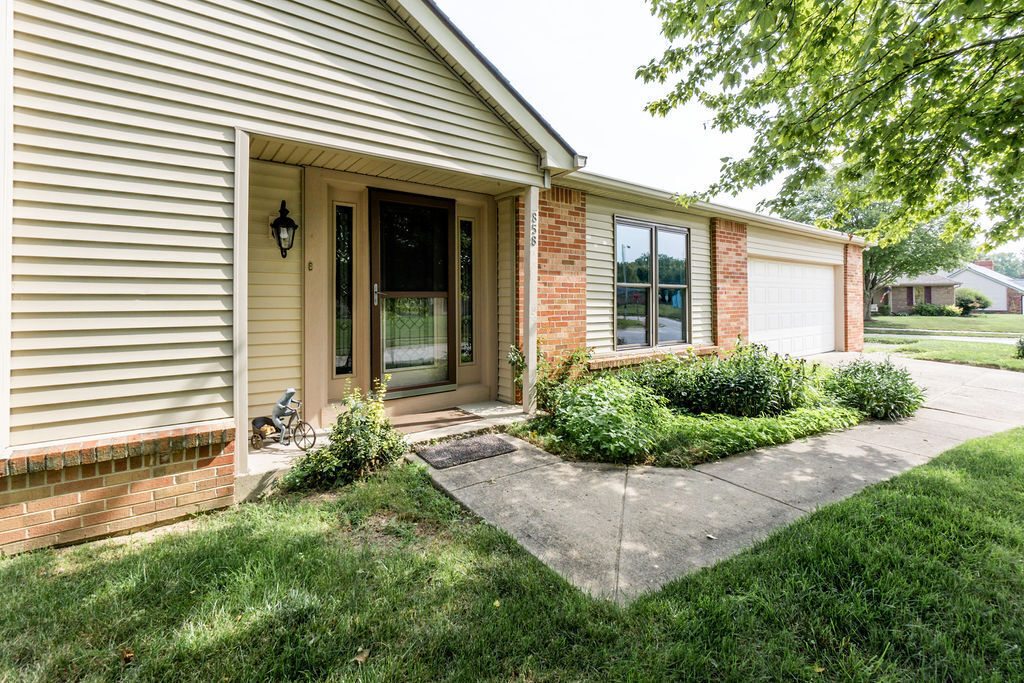 858 Brookside Lane Plainfield, IN 46168 - Photo 10 of 89