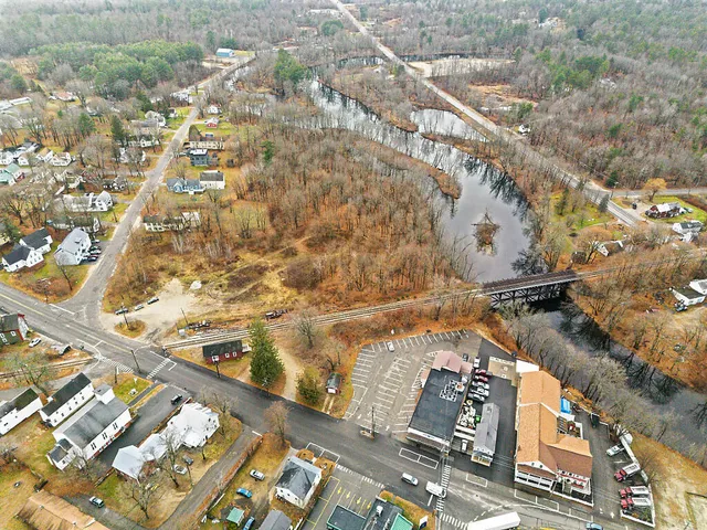 $229,900 | 63 Elm Street, Mechanic Falls, ME 04256