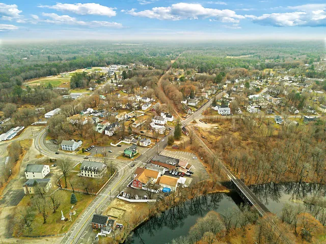 $229,900 | 63 Elm Street, Mechanic Falls, ME 04256