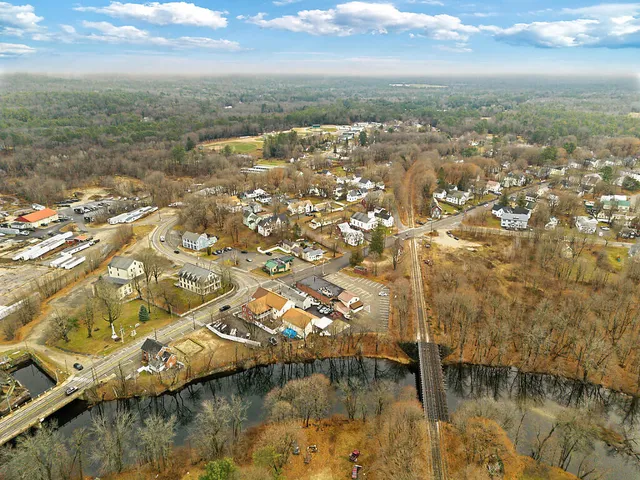 $229,900 | 63 Elm Street, Mechanic Falls, ME 04256