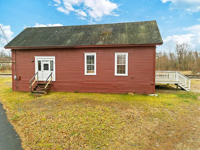 $229,900 | 63 Elm Street, Mechanic Falls, ME 04256